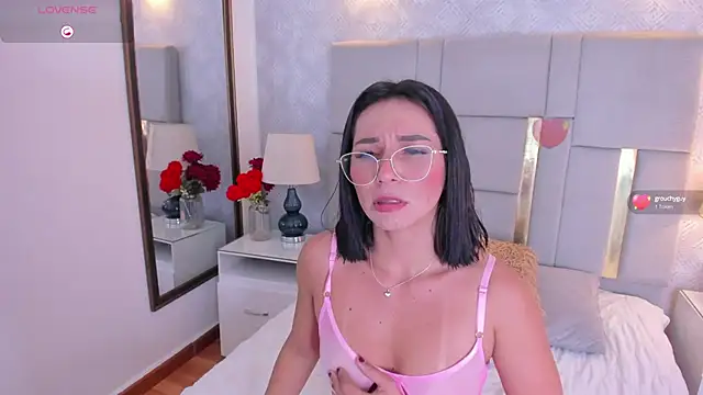 Camilaa Sanchez  online show from 02.06.25