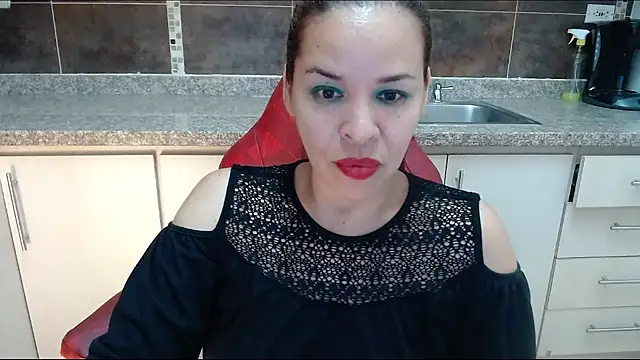 Snapshot of Lizeth_Bels chatting on 06.17.26 Lizeth Bels online show from 06.17.26