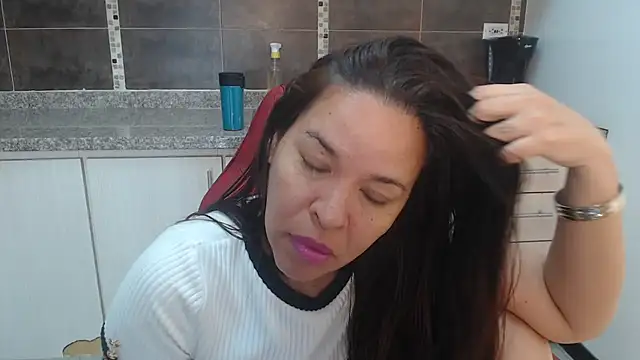 Snapshot of Lizeth_Bels chatting on 07.18.26 Lizeth Bels online show from 07.18.26