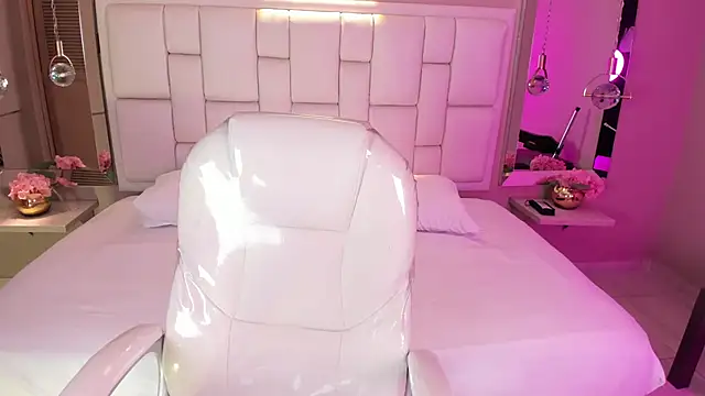 Snapshot of Biancax_ chatting on 02.15.26 Biancax online show from 02.15.26