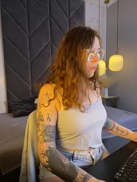 SophiePure online show from 10.14.25