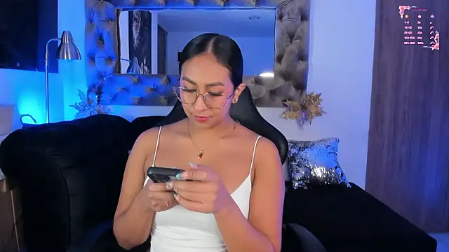 AmelyaMann online show from 01.14.26