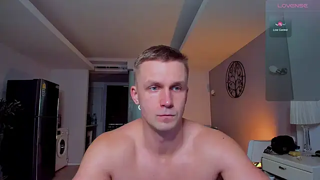 Snapshot of Samuel_Andrew chatting on 12.15.25 Samuel Andrew online show from 12.15.25