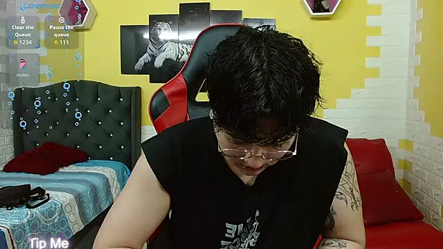 isabeautyx19 online show from 12.16.25