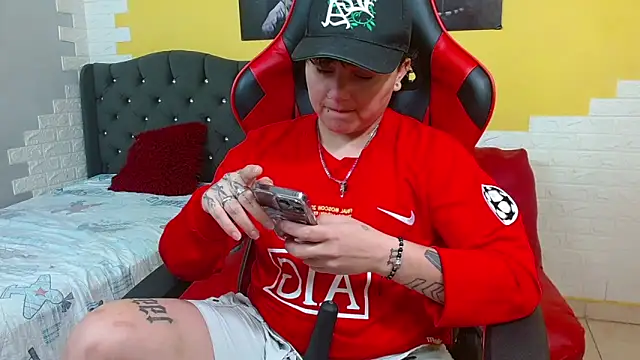 isabeautyx19 online show from 02.12.26