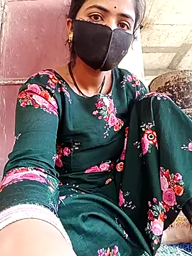 Snapshot of Mamta_Chaterjee chatting on 04.28.26 Mamta Chaterjee online show from 04.28.26