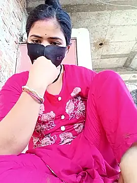 Snapshot of Mamta_Chaterjee chatting on 06.05.26 Mamta Chaterjee online show from 06.05.26