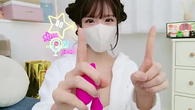 -minami- online show from 01.10.25