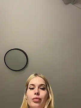 Snapshot of Vladamais chatting on 02.06.26 Vladamais online show from 02.06.26