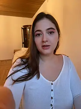 Kamilla Loop online show from 01.11.25