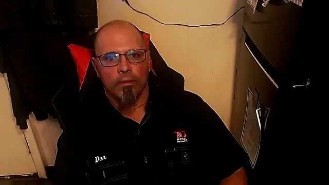 KrazyLegz online show from 10.24.25