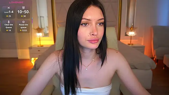 Snapshot of MilaSecrett chatting on 05.16.26 MilaSecrett online show from 05.16.26