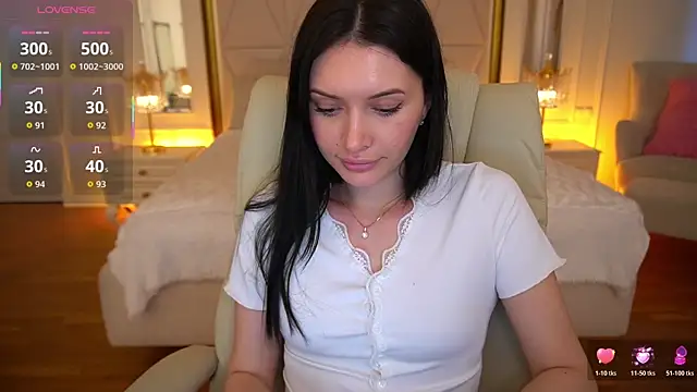 Snapshot of MilaSecrett chatting on 05.24.26 MilaSecrett online show from 05.24.26