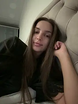 BellaHalles online show from 03.03.25