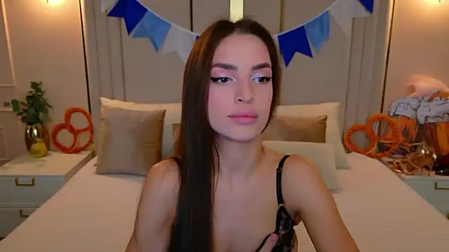 BellaHalles online show from 10.04.25