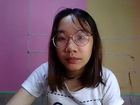 Snapshot of Nanoko chatting on 03.09.25 Nanoko online show from 03.09.25