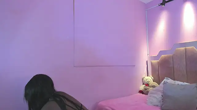 LoveQueen2 online show from 02.18.26