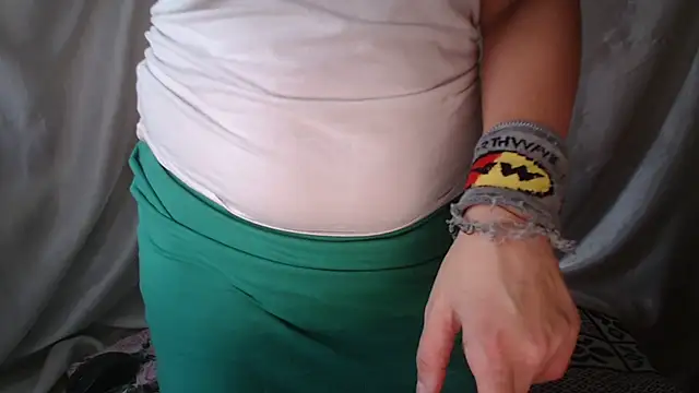 Burberrry  online show from 10.13.25