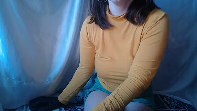 Snapshot of Burberrry_ chatting on 03.18.26 Burberrry online show from 03.18.26