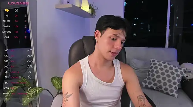 Snapshot of Alexxblue chatting on 12.06.24 Alexxblue online show from 12.06.24