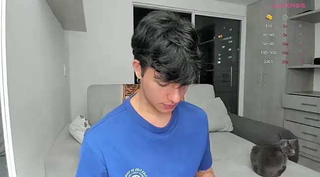 Snapshot of Alexxblue chatting on 12.22.24 Alexxblue online show from 12.22.24