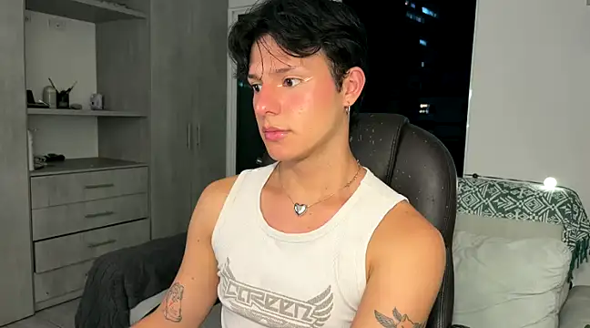 Snapshot of Alexxblue chatting on 12.31.24 Alexxblue online show from 12.31.24