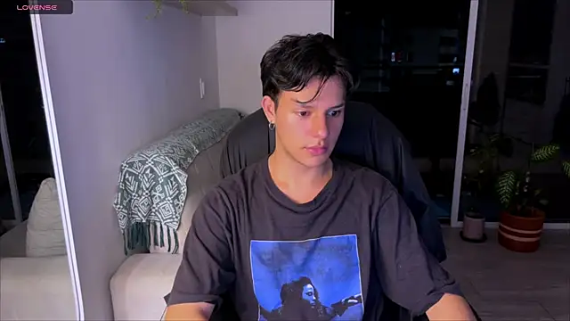 Snapshot of Alexxblue chatting on 03.23.25 Alexxblue online show from 03.23.25