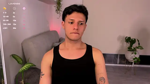 Snapshot of Alexxblue chatting on 10.11.25 Alexxblue online show from 10.11.25