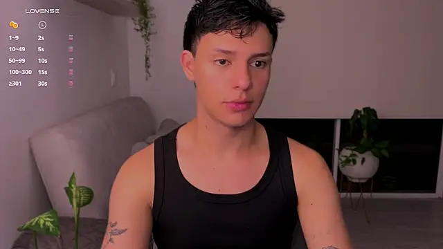 Snapshot of Alexxblue chatting on 10.24.25 Alexxblue online show from 10.24.25