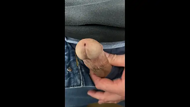 Snapshot of havefun32 chatting on 02.25.26 havefun32 online show from 02.25.26