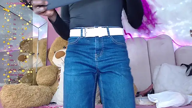 Snapshot of puca_ebony chatting on 12.21.24 puca ebony online show from 12.21.24