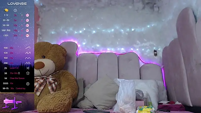 Snapshot of puca_ebony chatting on 01.22.25 puca ebony online show from 01.22.25