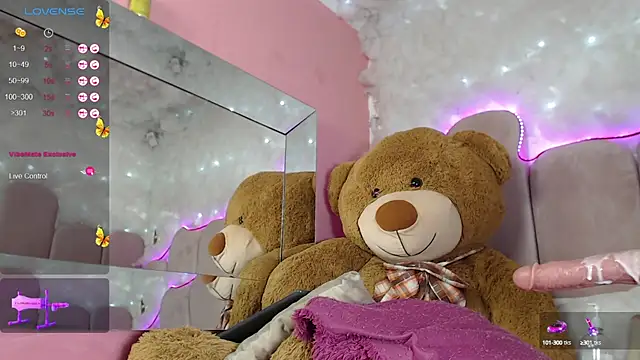 Snapshot of puca_ebony chatting on 01.29.25 puca ebony online show from 01.29.25