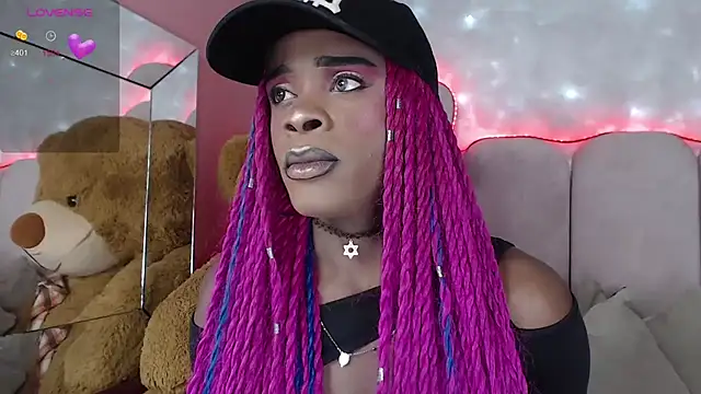 Snapshot of puca_ebony chatting on 02.13.25 puca ebony online show from 02.13.25