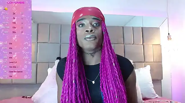 Snapshot of puca_ebony chatting on 02.25.25 puca ebony online show from 02.25.25