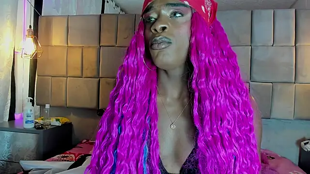 Snapshot of puca_ebony chatting on 03.09.25 puca ebony online show from 03.09.25