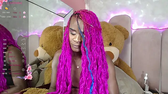 Snapshot of puca_ebony chatting on 03.19.25 puca ebony online show from 03.19.25