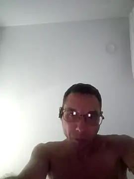 Snapshot of Iliketocooksquirt25 chatting on 05.11.26 Iliketocooksquirt25 online show from 05.11.26