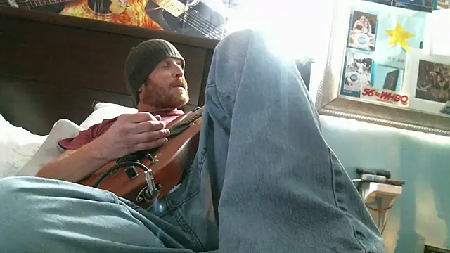 Twattagecottage1 online show from 01.19.25