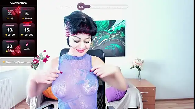 Snapshot of Silvia_Wallec chatting on 10.29.25 Silvia Wallec online show from 10.29.25