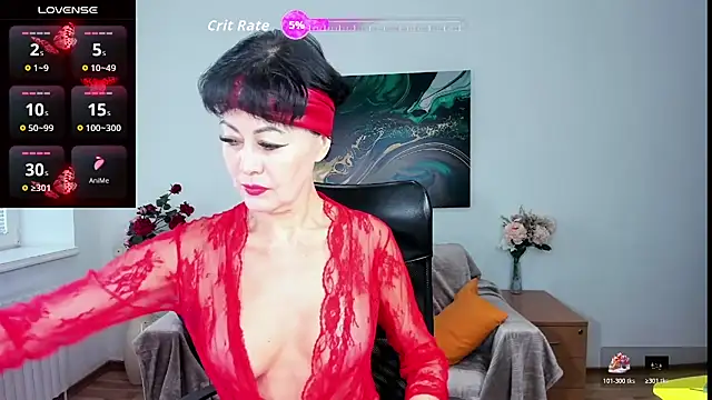 Snapshot of Silvia_Wallec chatting on 10.31.25 Silvia Wallec online show from 10.31.25