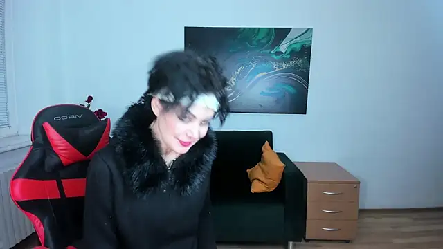 Silvia Wallec online show from 03.12.26