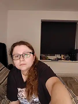 Snapshot of Kiarassecrets chatting on 03.23.26 Kiarassecrets online show from 03.23.26