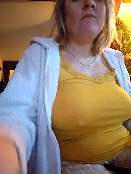 lady charlyne online show from 12.10.24