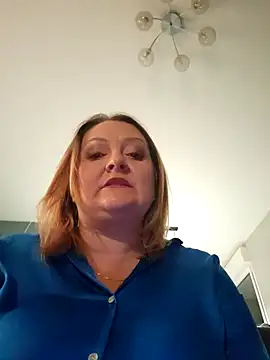 lady charlyne online show from 12.04.25