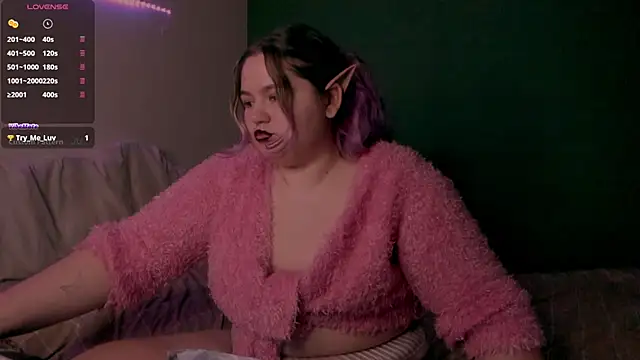 Freakcute  online show from 02.06.25