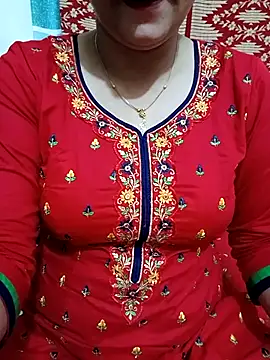 Priya Boudi online show from 03.04.25