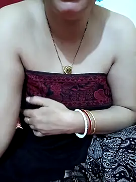 Priya Boudi online show from 03.08.25