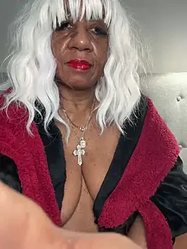 BreanaDivine online show from 03.11.25