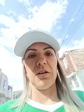 Chantal hott online show from 12.22.25